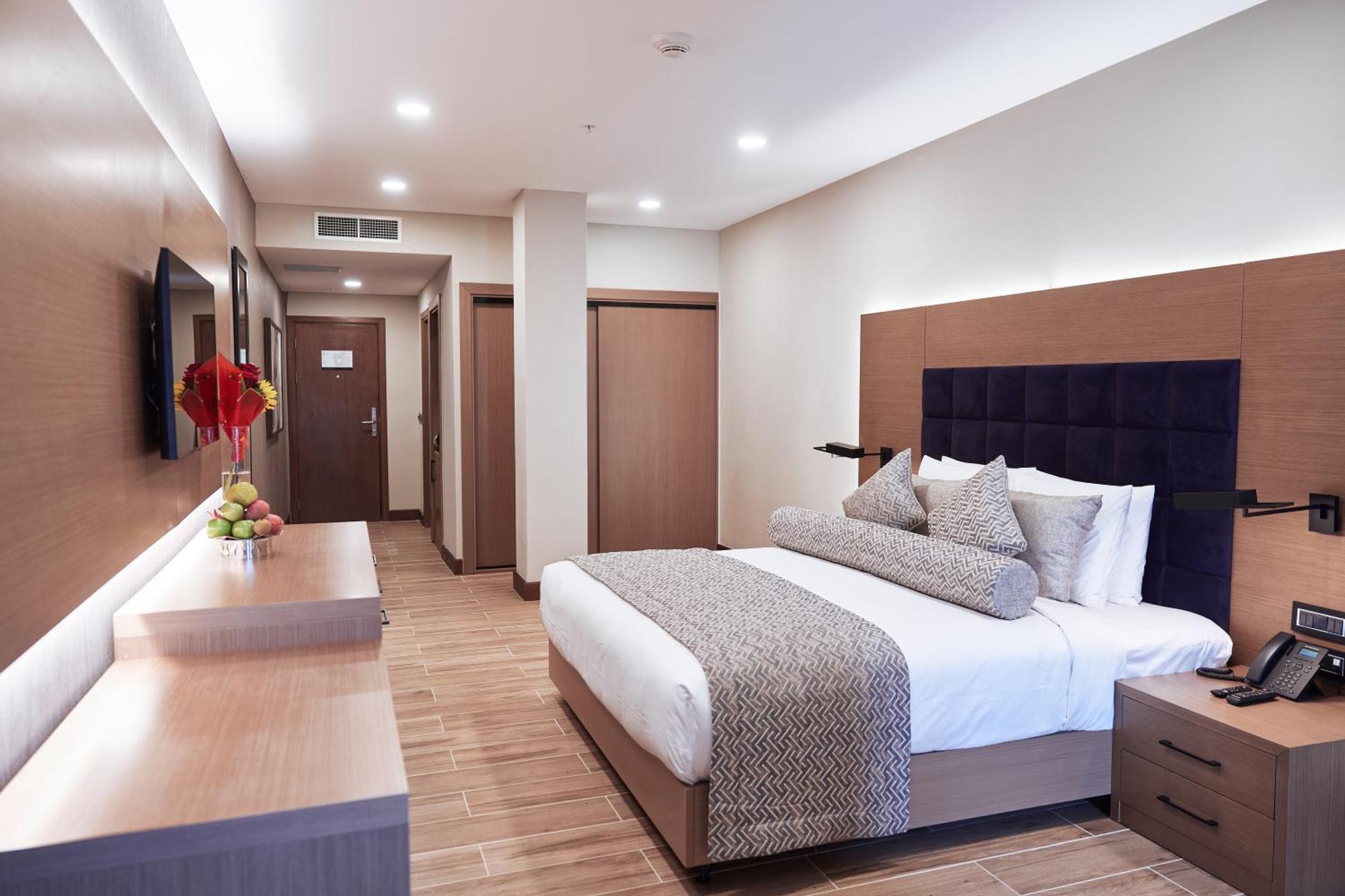 Hotel Yogh Hospitality Paramaribo Esterno foto