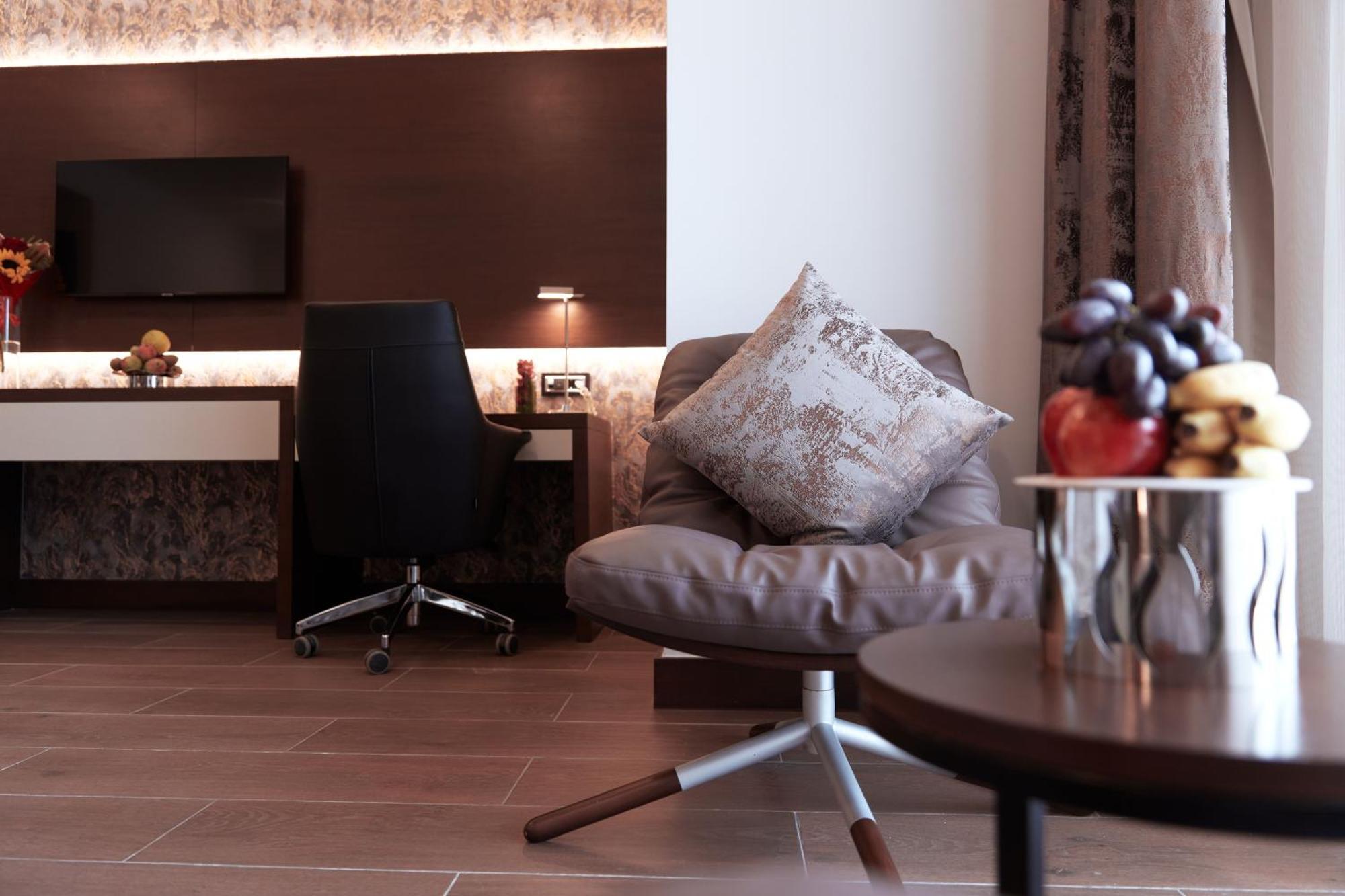 Hotel Yogh Hospitality Paramaribo Esterno foto